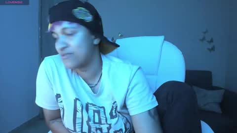 Snapshot of dominick_joness chatting on September 2025 04:27:02 AM Dominick  online show from September 2025 04:27:02 AM