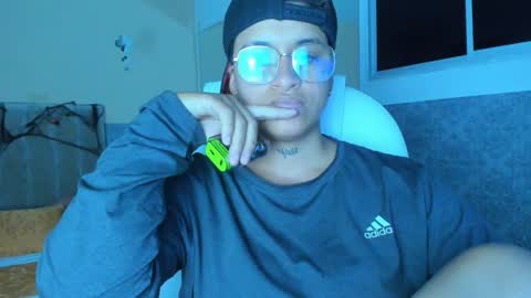 Snapshot of dominick_joness chatting on October 2025 05:07:02 AM Dominick  online show from October 2025 05:07:02 AM