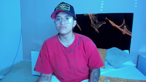 Snapshot of dominick_joness chatting on October 2025 06:47:02 AM Dominick  online show from October 2025 06:47:02 AM
