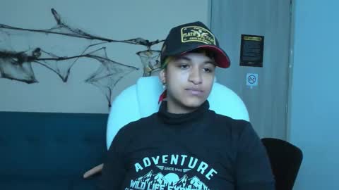 Snapshot of dominick_joness chatting on October 2025 05:32:02 AM Dominick  online show from October 2025 05:32:02 AM