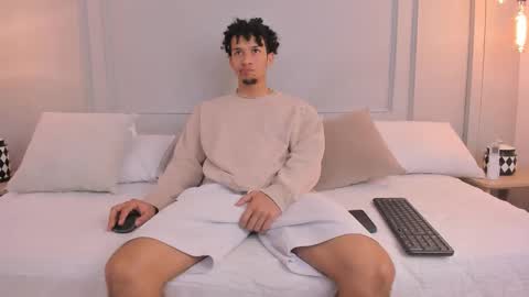 Dominick Star online show from November 2025 04:11:02 AM