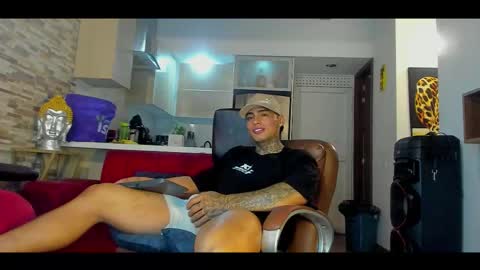 Only fans Ronnie col---InstaRonniecolleman  online show from November 2025 02:02:02 AM
