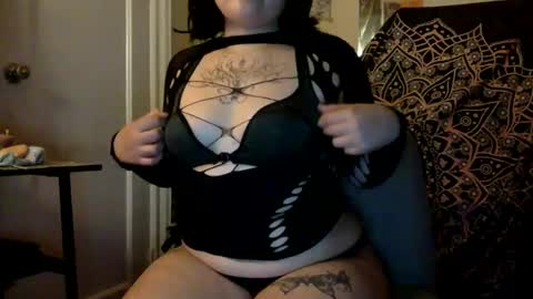 Snapshot of domvexxx chatting on October 2025 02:34:01 AM DomVexxx online show from October 2025 02:34:01 AM