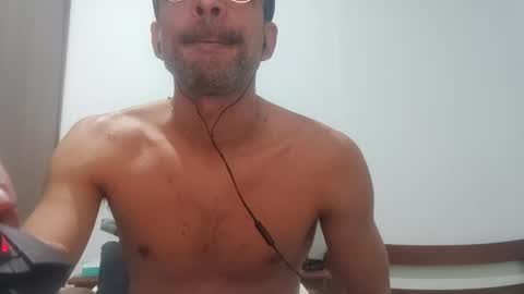 Snapshot of don__chi chatting on December 2024 02:26:01 AM don__chi online show from December 2024 02:26:01 AM