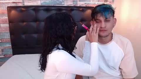 DONA Y CARL online show from January 2026 04:33:02 PM