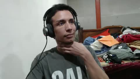 Snapshot of doncanmcleaod chatting on January 2025 03:15:01 AM D0N online show from January 2025 03:15:01 AM