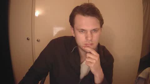 Papi online show from March 2026 11:48:01 PM