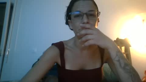 Snapshot of donna_cira chatting on June 2026 01:37:01 AM donna_cira online show from June 2026 01:37:01 AM
