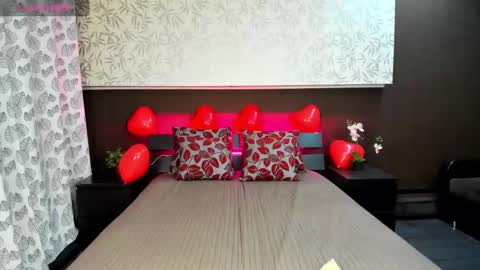 Snapshot of donnaaa_evans chatting on February 2025 11:59:02 PM Donna On GMT2 Mon-Fri 3-9 AM online show from February 2025 11:59:02 PM