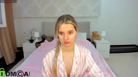 Donna On GMT2 Mon-Fri 3-9 AM online show from April 2026 11:59:02 PM