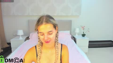 Snapshot of donnaaa_evans chatting on July 2026 12:17:01 AM Donna On GMT2 Mon-Fri 3-9 AM online show from July 2026 12:17:01 AM