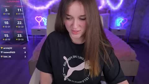 DONNA online show from March 2025 11:03:02 PM