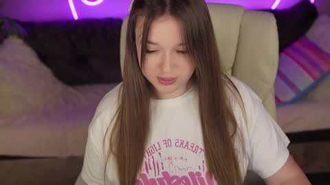 DONNA online show from November 2025 09:24:02 PM