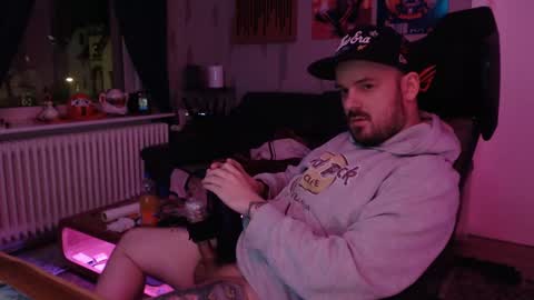 doomsy_minatozaki online show from February 2025 05:31:01 PM