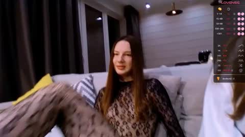 Dora  online show from October 2025 03:35:02 PM