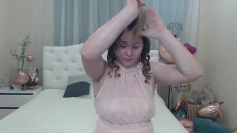 Snapshot of dorasuun chatting on February 2025 07:44:02 AM dorasuun online show from February 2025 07:44:02 AM