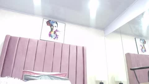 Anny online show from October 2025 12:39:02 PM