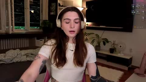 Snapshot of dorfmatratze_ chatting on June 2026 06:18:02 AM Alice online show from June 2026 06:18:02 AM