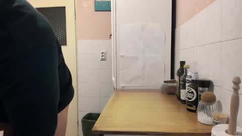 menu  below online show from January 2025 10:01:01 PM