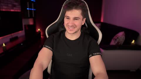 Dorian Reyes online show from January 2025 03:32:02 AM