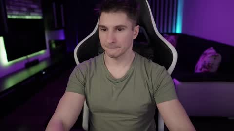 Dorian Reyes online show from February 2025 02:19:02 AM