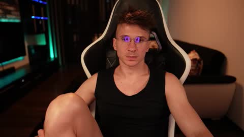 Dorian Reyes online show from September 2025 10:33:01 PM