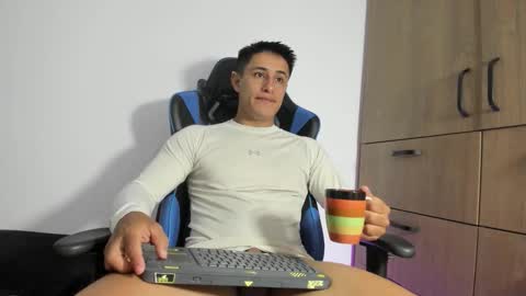 dorman_boy online show from March 2026 03:01:01 AM