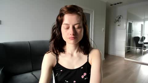 dormineaa online show from April 2026 05:32:02 AM