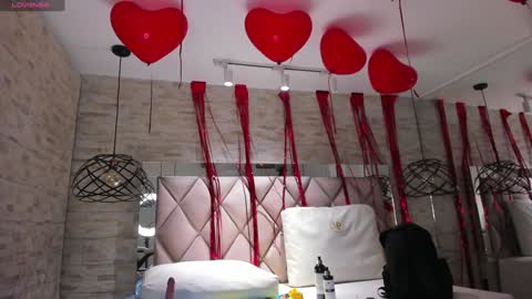  DOROTHY online show from February 2025 04:03:02 AM