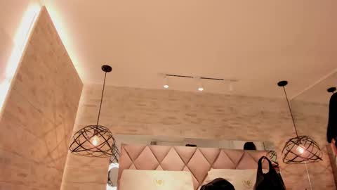  DOROTHY online show from February 2025 03:01:02 AM