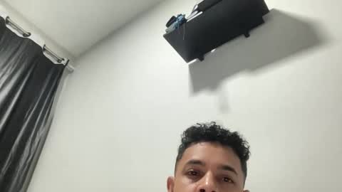 Snapshot of dotadinha chatting on February 2026 05:26:01 AM dotadinha online show from February 2026 05:26:01 AM