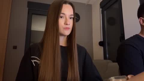 Snapshot of double_sun chatting on September 2025 11:16:01 PM Alice and Mark online show from September 2025 11:16:01 PM