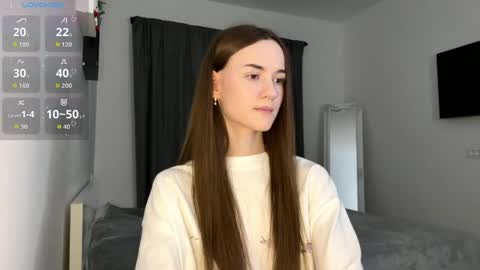 Snapshot of double_sun chatting on May 2026 11:01:04 PM Alice and Mark online show from May 2026 11:01:04 PM
