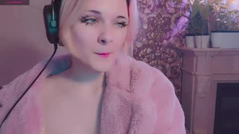 Angie online show from November 2025 11:47:02 PM