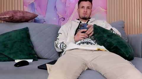 doublepleasure69_ online show from October 2025 01:37:01 AM