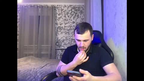 douglas_666 online show from February 2026 09:33:02 PM