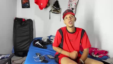 Snapshot of douglas_gallegos chatting on February 2026 05:57:01 AM douglas_gallegos online show from February 2026 05:57:01 AM