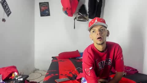 Snapshot of douglas_gallegos chatting on April 2026 07:17:02 AM douglas_gallegos online show from April 2026 07:17:02 AM