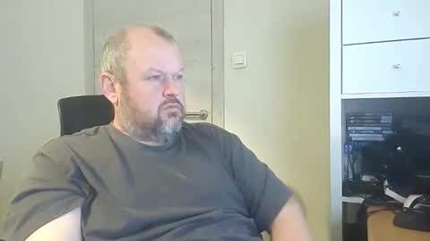 Danny online show from November 2025 08:24:01 AM