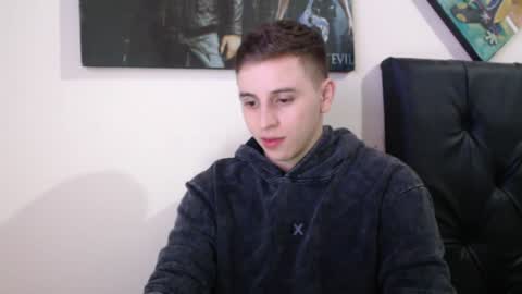 draco_boy2000 online show from December 2024 07:23:01 PM