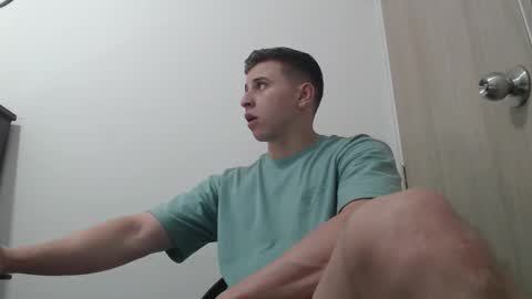 draco_boy2000 online show from November 2025 09:06:02 PM