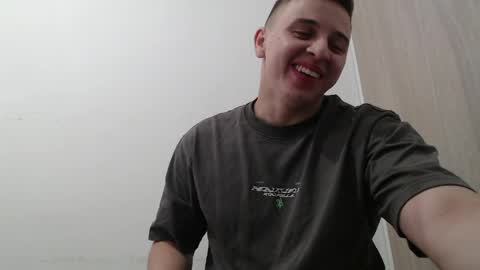 draco_boy2000 online show from April 2026 11:03:01 PM