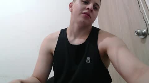 draco_boy2000 online show from April 2026 12:43:02 AM