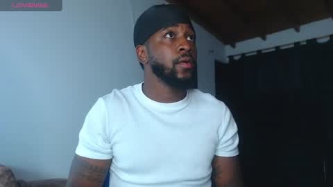 Snapshot of drake_nassir4 chatting on July 2026 03:36:01 AM ---Drake--- online show from July 2026 03:36:01 AM