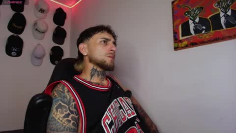 Snapshot of drako_lives_show chatting on July 2026 07:13:01 AM - NEW ACCOUNT Independent model online show from July 2026 07:13:01 AM