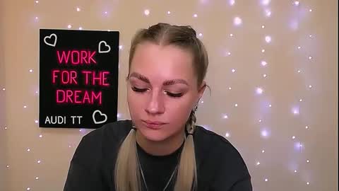 Snapshot of dream_dolly_ chatting on September 2025 04:28:01 PM dream_dolly_ online show from September 2025 04:28:01 PM
