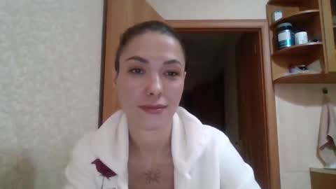 dream_petal_ online show from January 2026 12:42:01 PM