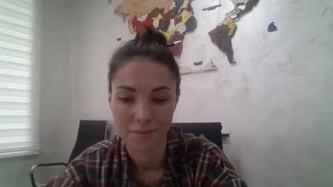 dream_petal_ online show from February 2026 09:24:02 AM