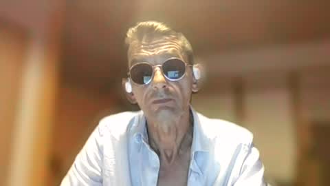 Snapshot of dreambob chatting on July 2026 11:15:01 PM Dreambob online show from July 2026 11:15:01 PM