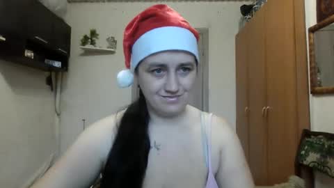 Snapshot of dreamiebelle chatting on December 2025 07:04:02 AM dreamiebelle online show from December 2025 07:04:02 AM